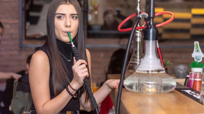 Das „andere Rauchen“ der Jugendlichen - E-Zigaretten & Shisha Das „andere Rauchen“ der Jugendlichen - E-Zigaretten & Shisha