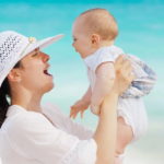 Mama und Kind im Urlaub