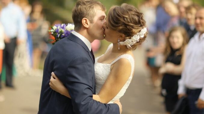 Schöne Bilder des schönsten Tages - So können Sie Ihre Hochzeitsfotos nachträglich bearbeiten
