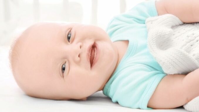Federwiegen für erholsamen Baby-Schlaf Federwiegen für erholsamen Baby-Schlaf