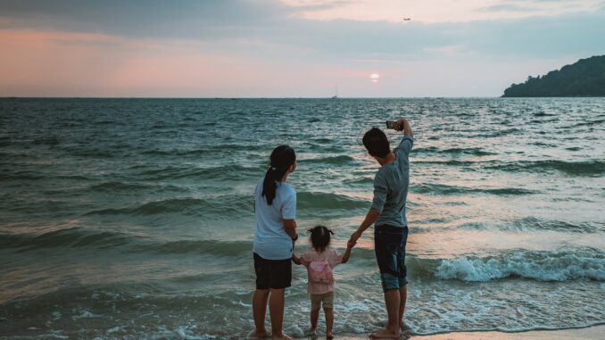 Wie finanzieren Familien den Traum vom Traumurlaub?